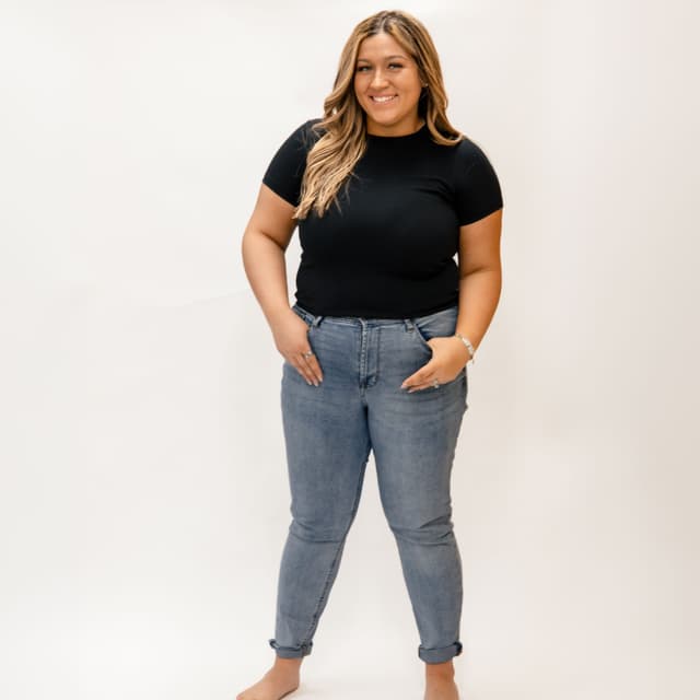 5 Full Body Sweat-Proof Spray Tans at A Spray Of Sunshine in 02885